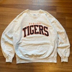 Vintage Russell Athletic Auburn Tigers Grey size Large Crewneck Sweatshirt